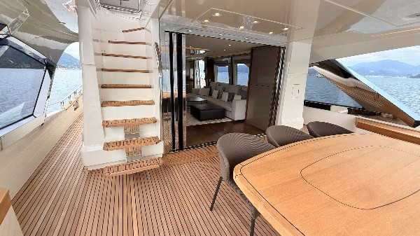 2020 MONTE CARLO YACHTS MCY 80