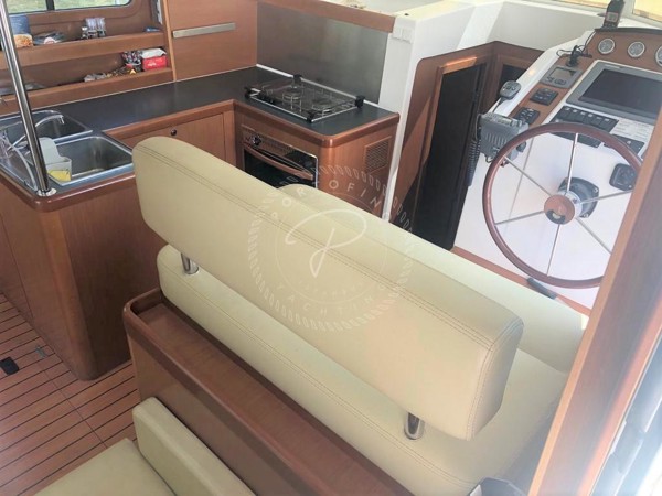 2010 BENETEAU SWIFT TRAWLER 34