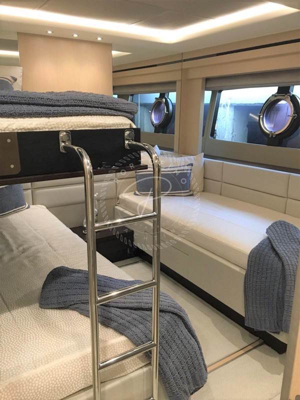 2016 SUNSEEKER 86 YACHT