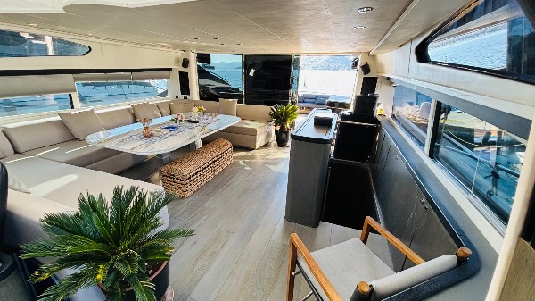 2004 SUNSEEKER PREDATOR 82