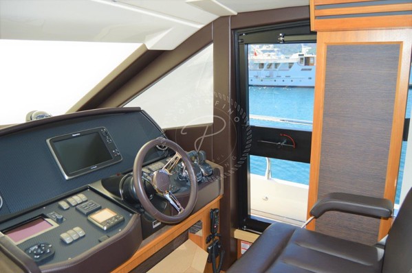 2014 ABSOLUTE 52 FLY