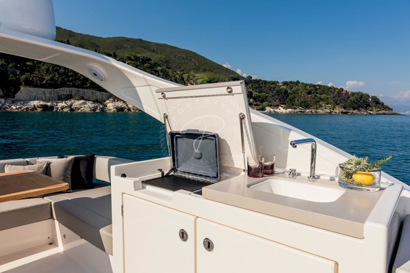 2018 ABSOLUTE NAVETTA 48