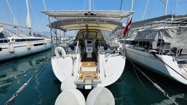 2008 BAVARIA VISION 50