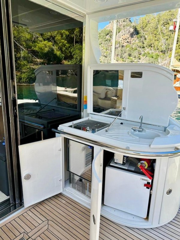 2012 AZIMUT 62S