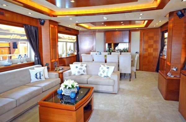 2009 CUSTOM 110 FEET