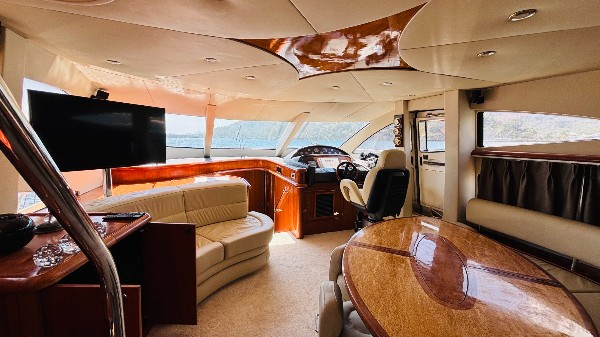 2001 SUNSEEKER MANHATTAN 64