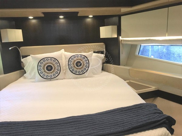2016 AZIMUT 66 FLY
