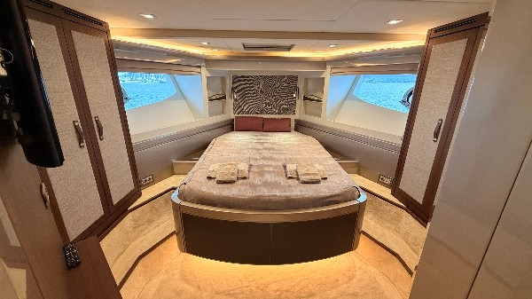 2020 MONTE CARLO YACHTS MCY 80