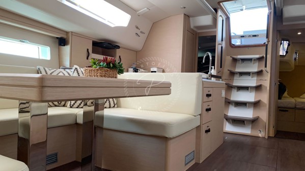 2018 JEANNEAU 51