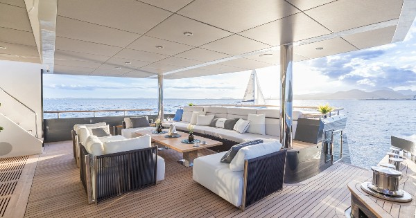 2024 MOTOR YACHT 37 M