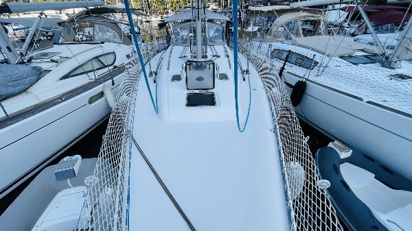 2005 DUFOUR 44