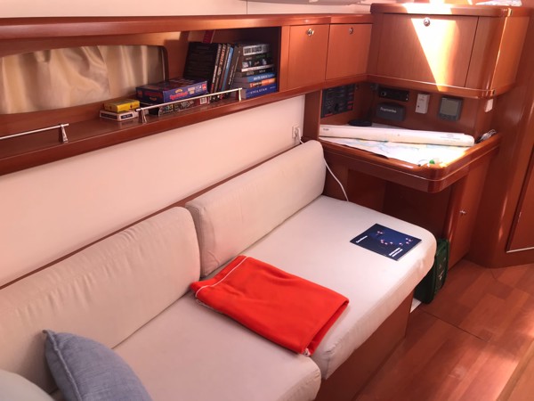 2008 BENETEAU OCEANIS 37