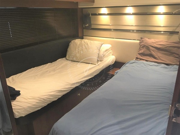 2015 PRINCESS 72S