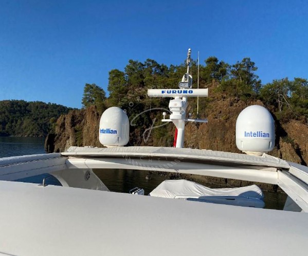 2010 PRINCESS 85