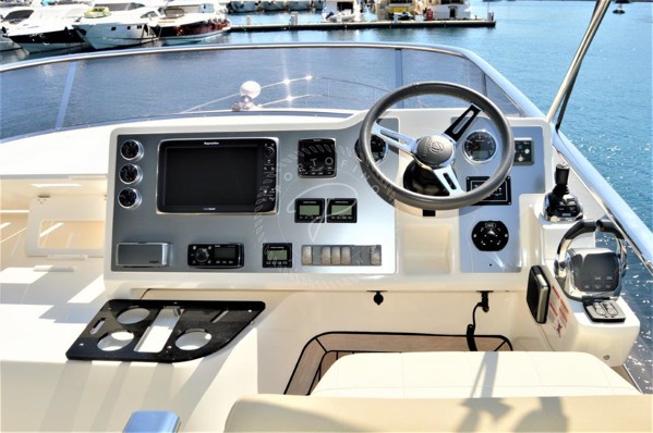2014 ABSOLUTE 52 FLY