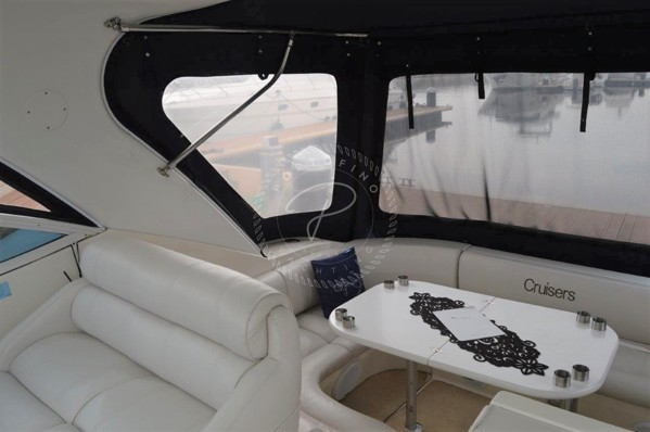 2005 CRUISERS YACHTS 400