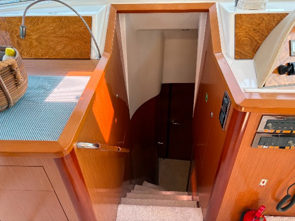 2011 BENETEAU SWIFT TRAWLER 52