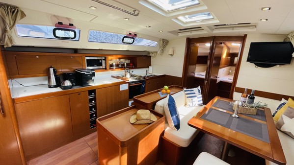 2011 BENETEAU OCEANIS 50