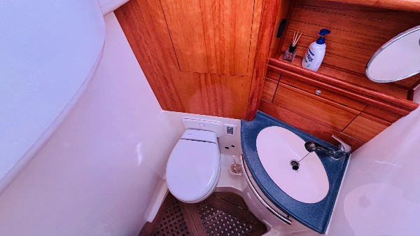 2009 BAVARIA 42 SPORT HT