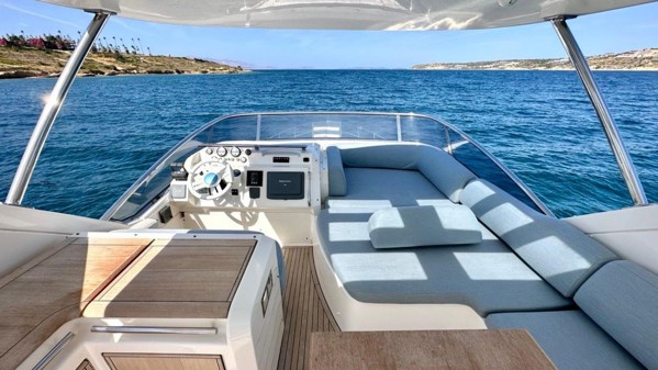 2009 AZIMUT 58