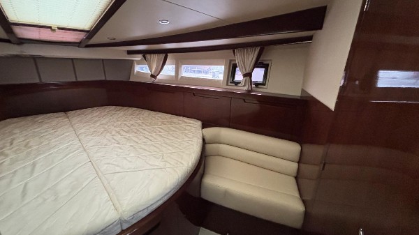 2011 GALEON 385 HTS