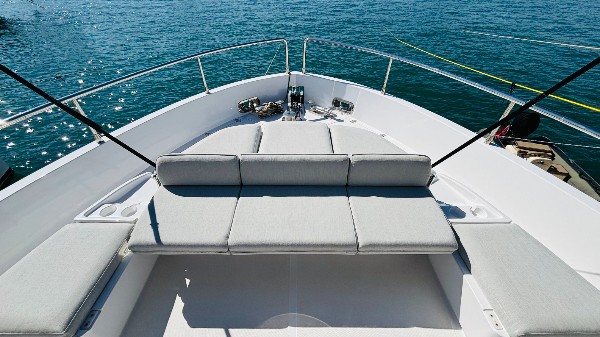 2025 AZIMUT MAGELLANO 60