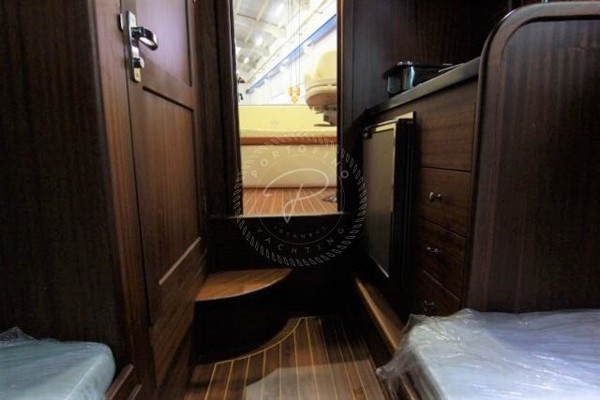 2017 ROYAL CRAFT 27