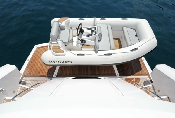 2017 SUNSEEKER MANHATTAN 52