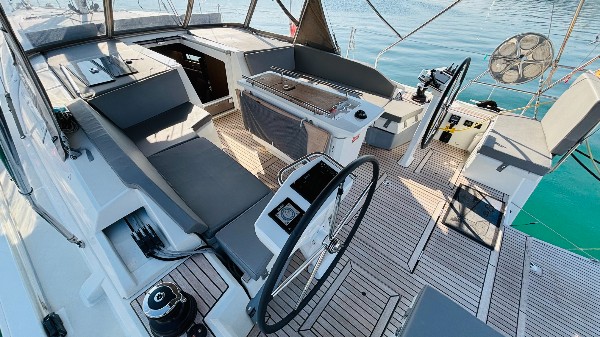 2022 BENETEAU OCEANIS 46.1