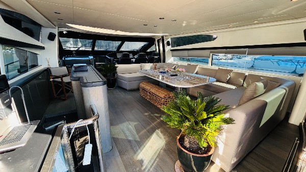 2004 SUNSEEKER PREDATOR 82