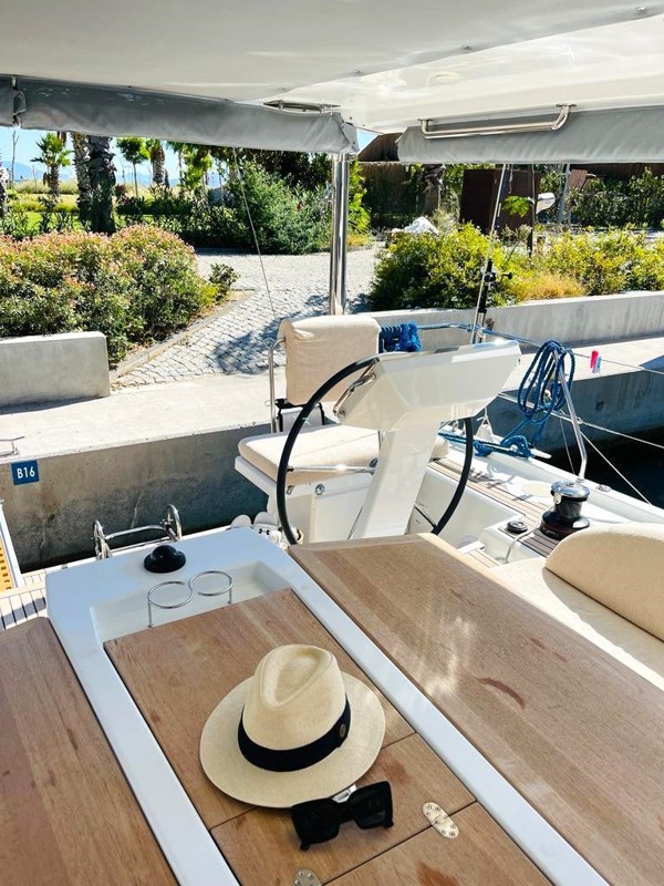 2021 BENETEAU OCEANIS 51.1