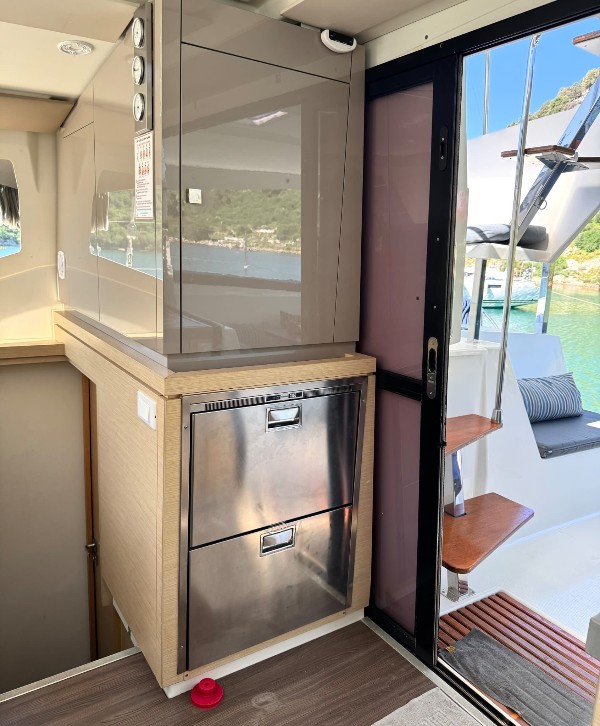 2019 FOUNTAINE PAJOT LUCIA 11.73 M 