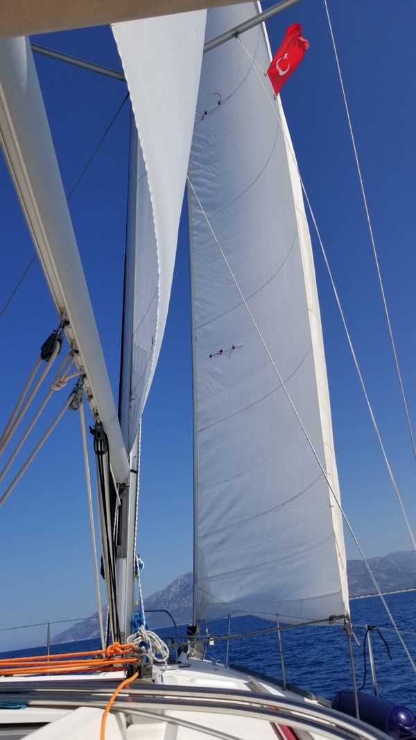 2008 BENETEAU OCEANIS 37