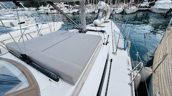 2013 JEANNEAU SUN ODYSSEY 469