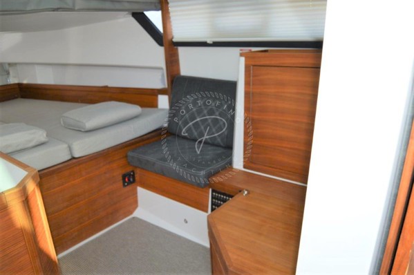 2018 AXOPAR 37 CABIN