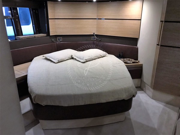 2010 AZIMUT 53 FLY