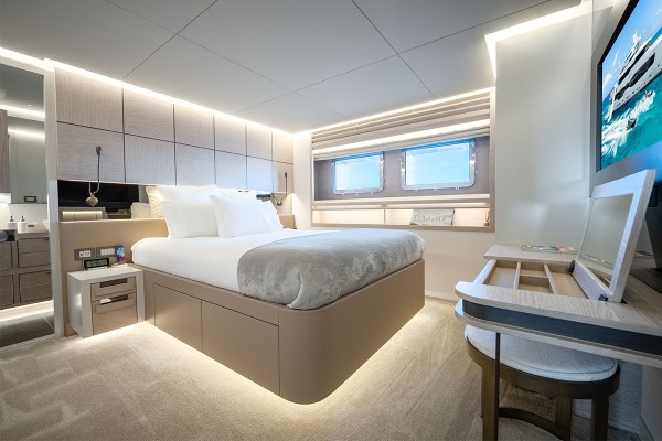 2023 MOTOR YACHT 37 M