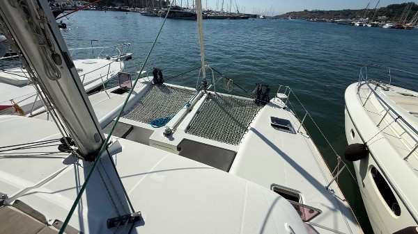 2011 LAGOON 450 F OWNER’S VERSION