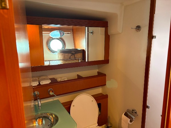 2011 BENETEAU SWIFT TRAWLER 52