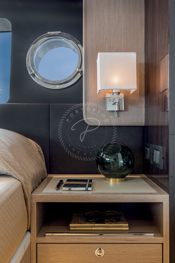 2018 ABSOLUTE NAVETTA 48