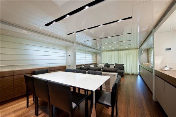 2012 SANLORENZO SL82