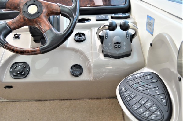 2005 CRUISERS YACHTS 400