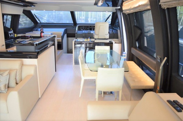 2017 AZIMUT 72