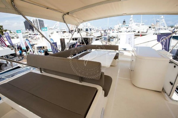 2014 FERRETTI YACHTS 690