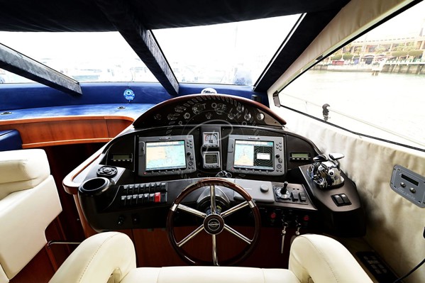 2006 SUNSEEKER MANHATTAN 63