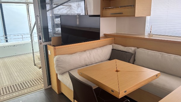 2015 LAGOON 560 S2