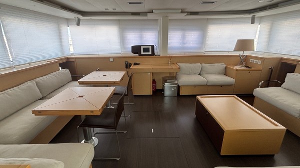 2015 LAGOON 560 S2