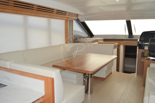 2014 ABSOLUTE 52 FLY