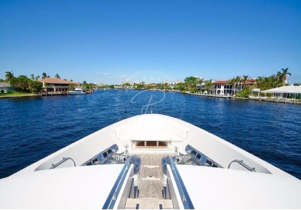 2010 SANLORENZO 37M