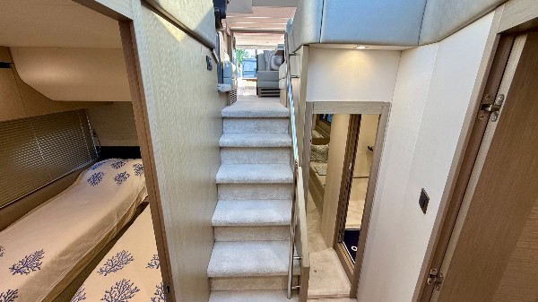 2018 SUNSEEKER MANHATTAN 52